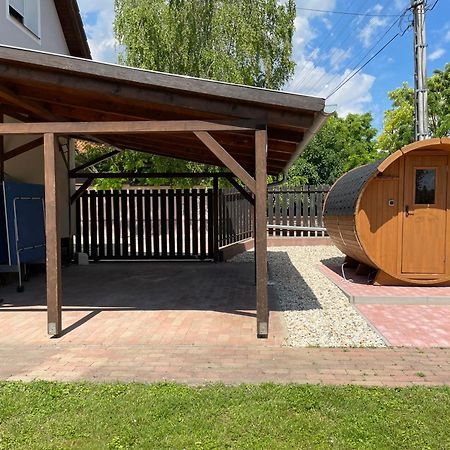 Márta Apartman Balatonalmádi Exterior foto