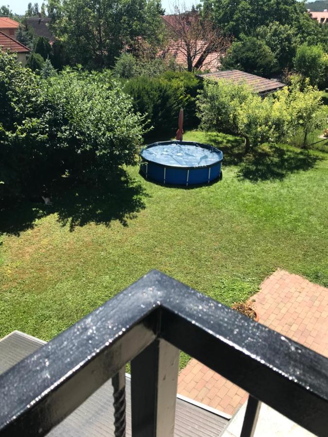 Márta Apartman Balatonalmádi Exterior foto