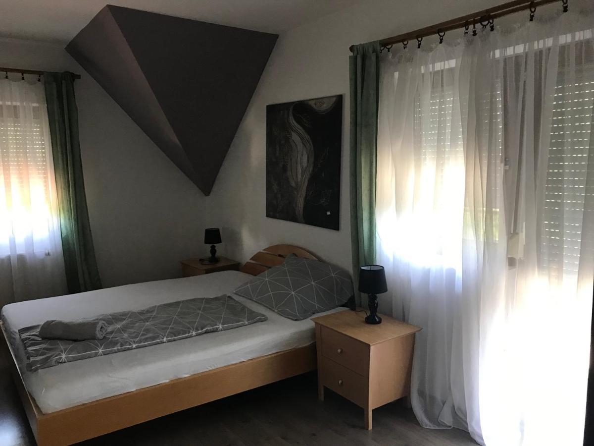 Márta Apartman Balatonalmádi Exterior foto